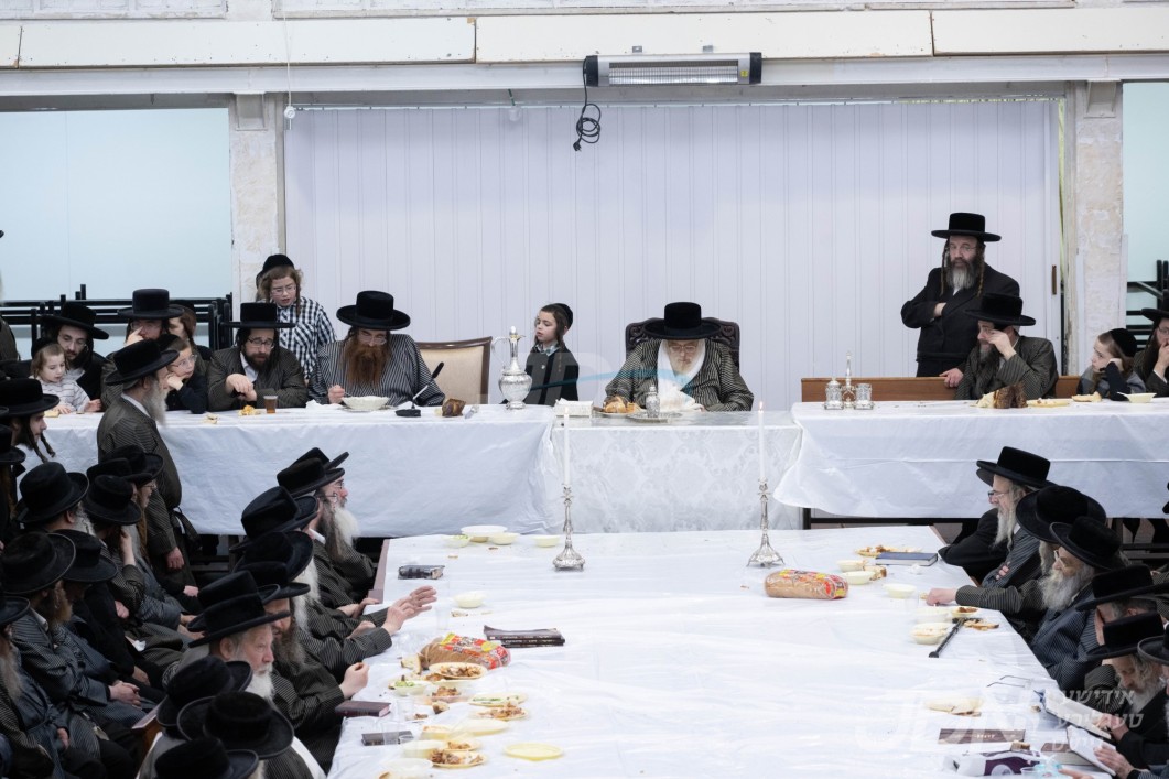 יארצייט פון הרה"ק בעל שומרי אמונים זי"ע ביי האדמו"ר מתולדות אהרן