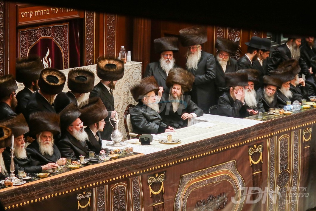 שמחת החתונה פון אן אייניקל פון האדמו"ר מסלונים