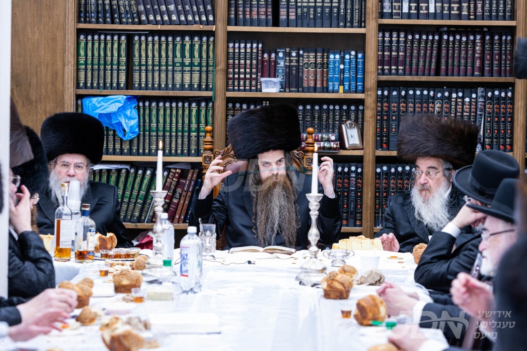 יארצייט פון בעל תורת יוסף מאמשינאוו זצ"ל ביי בנו האדמו"ר מאמשינאוו ארה"ב