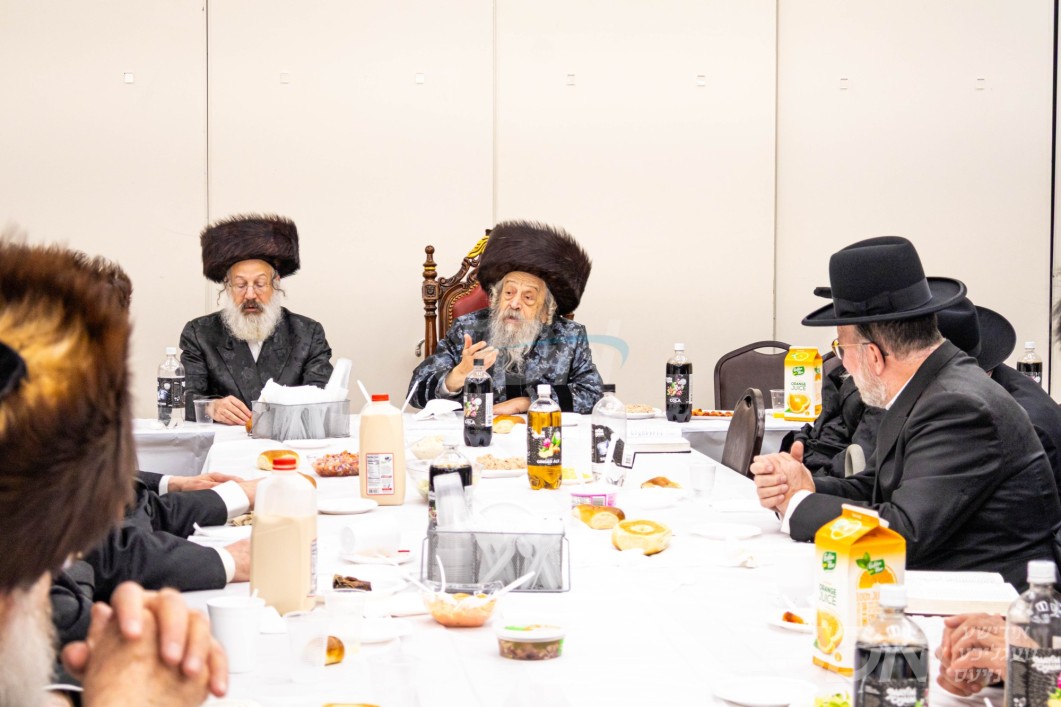 יארצייט פון הרה"ק מצאנז זי"ע ביי האדמו"ר מזמיגראד