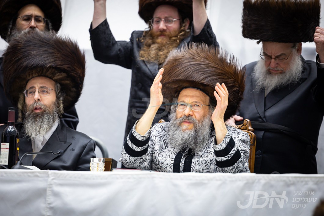 ווידעא: האדמו"ר מבאבוב-45 ביים טיש שושן פורים