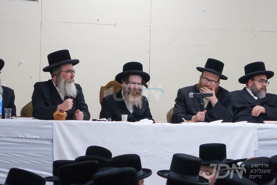 אבד"ק אמונת ישראל ביים סעודת ראש חודש אין מחנה תולדות יעקב יוסף סקווירא