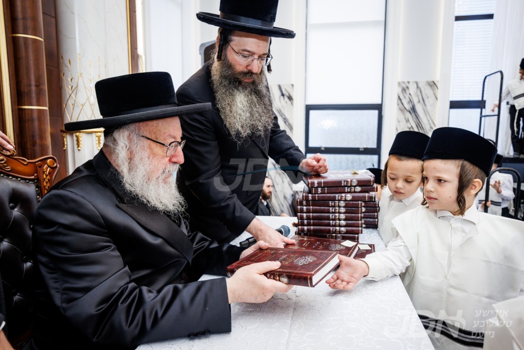 חומש סעודה אין תלמוד תורה וויען אין מאנסי