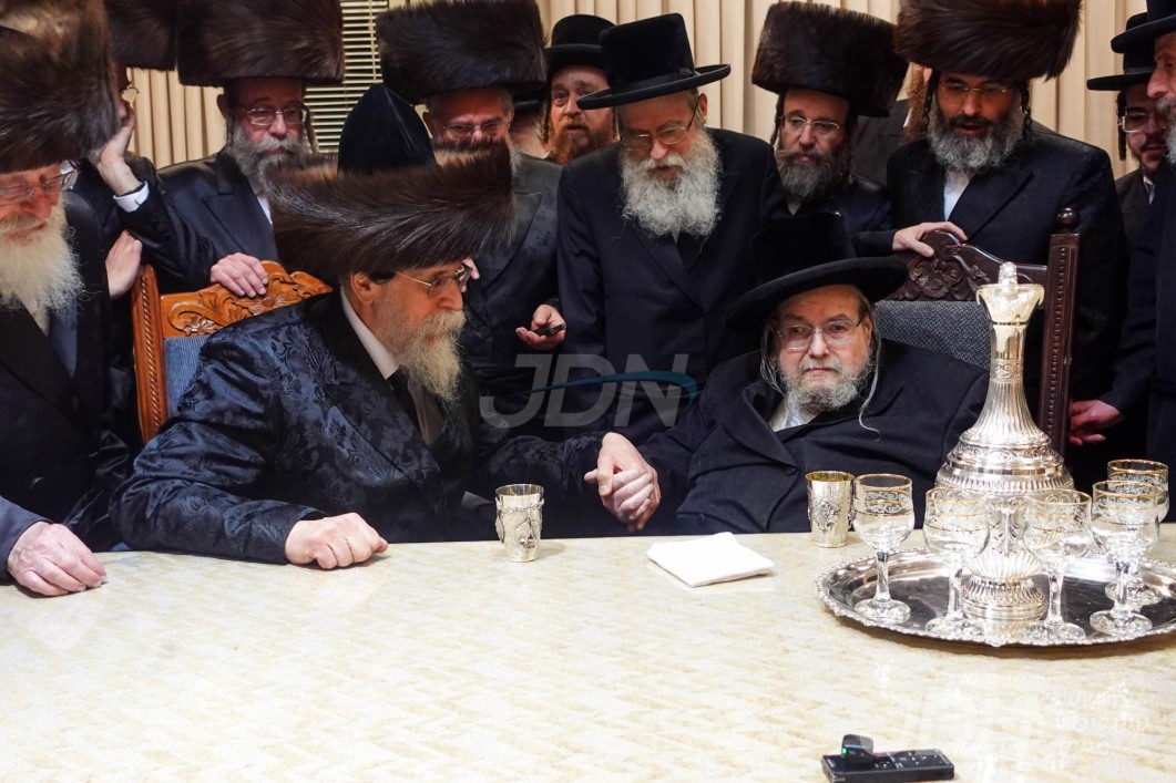 האדמו"ר מבאיאן באזוכט ביי האדמו"ר מבעלזא