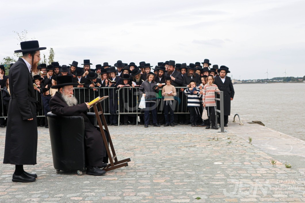 האדמו"ר מפשעווארסק ביי תשליך