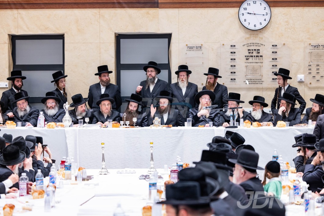 יארצייט פון הרה"ק מקאסוב זי"ע ביי בנו האדמו"ר מקאסוב