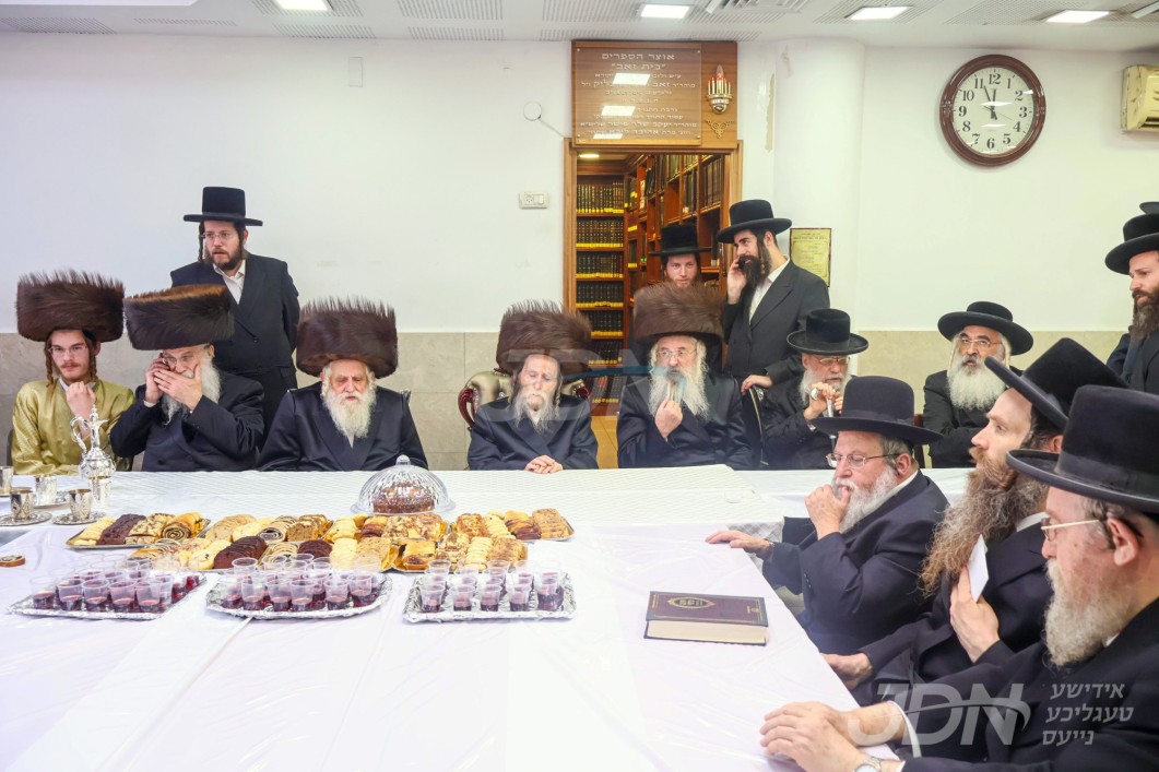 שמחת הברית בבית ערלוי - קוסוב וויזניץ - דושינסקיא בית שמש