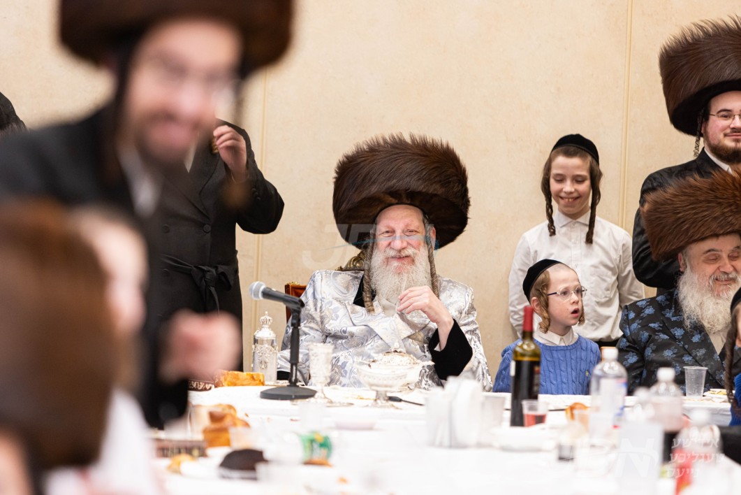 פורים אין חצר הקודש בורשטין