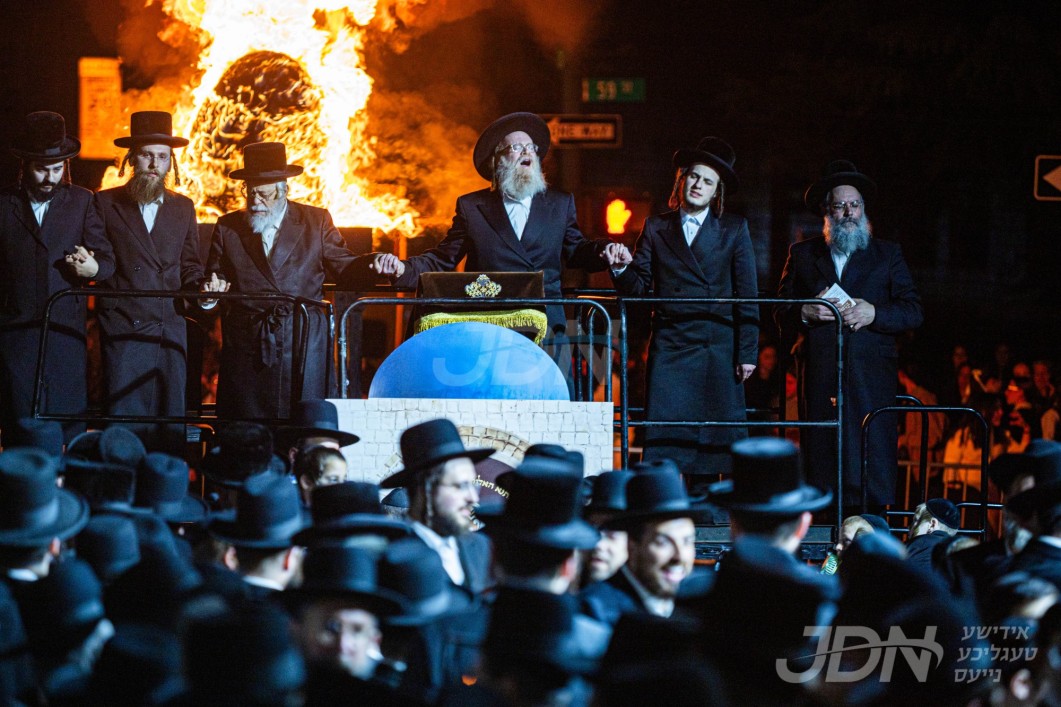 אבד"ק מאור התפילה ביים הדלקה ל"ג בעומר