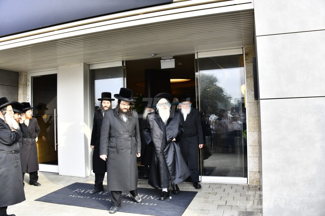 האדמו"ר מצאנז קלויזענבורג באזוכט אין ארה"ק
