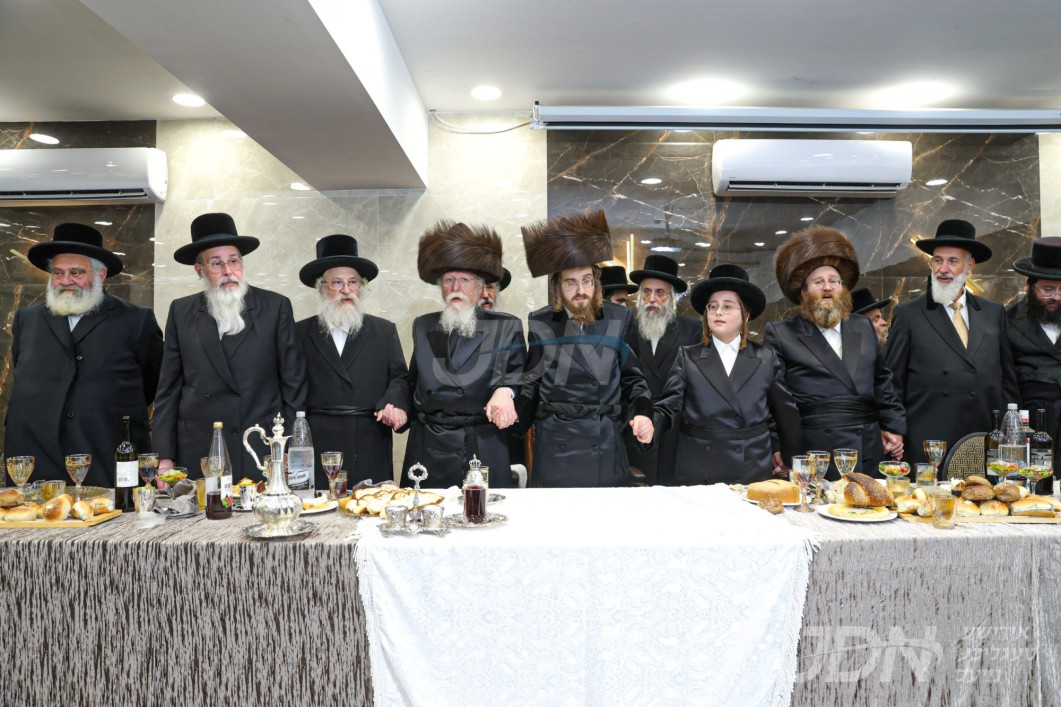 שמחת הבר מצוה פון אן אייניקל פון הגה"צ אב"ד סאדיגורה תל אביב