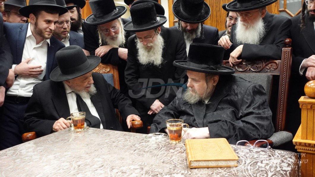 הגרמ"ה הירש ר"י סלבודקה באזוכט ביי האדמו"ר מבעלזא