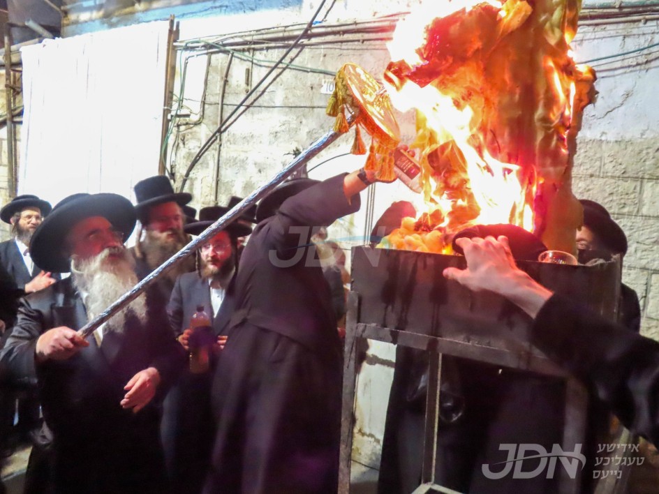 האדמו"ר מלעלוב ירושלים ביים הדלקה ל"ג בעומר
