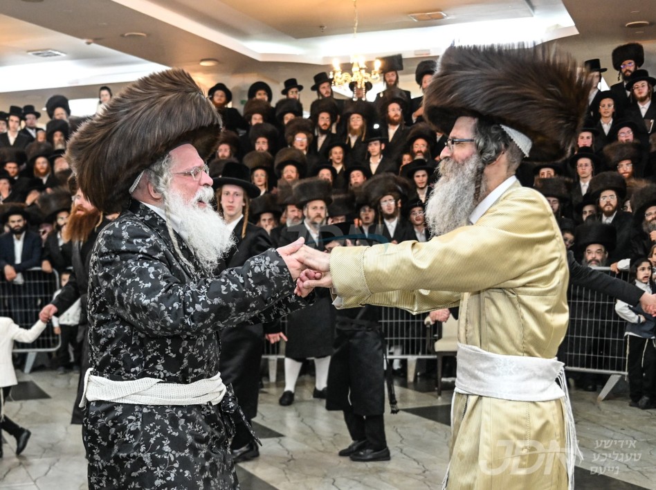 שמחת החתונה פון החתן בן הגה"צ רבי נחמן בידערמאן מיט הכלה אייניקל פון האדמו"ר מנדבורנה ירושלים