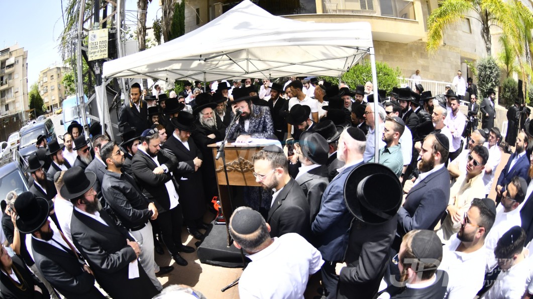 מסע הלוי' פון הרבנית ממעזיבוזש ע"ה א"ח האדמו"ר ממעזיבוזש און אייניקל פון האדמו"ר מקאמארנא
