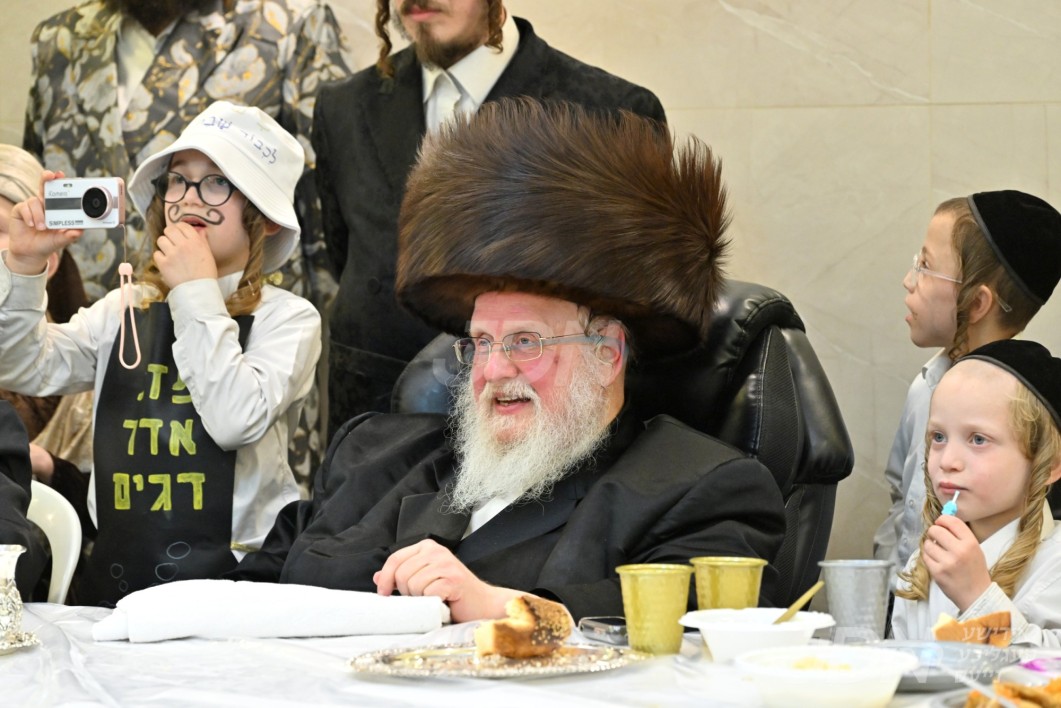 פורים אין חצר הקודש סאסוב