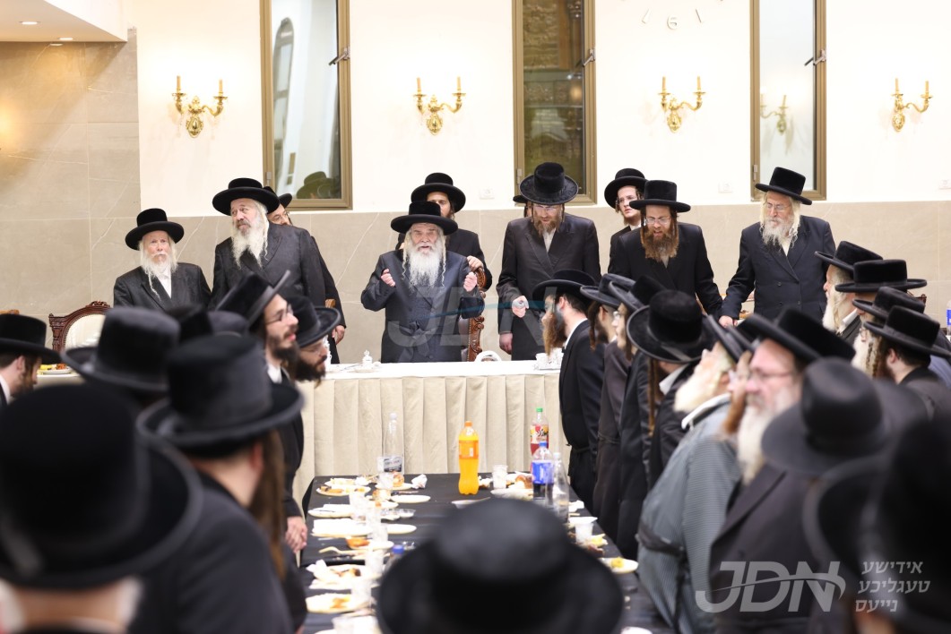 יום הצלה פון אדמו"רי קרעטשניף ביי האדמו"ר מקרעטשניף י"ם