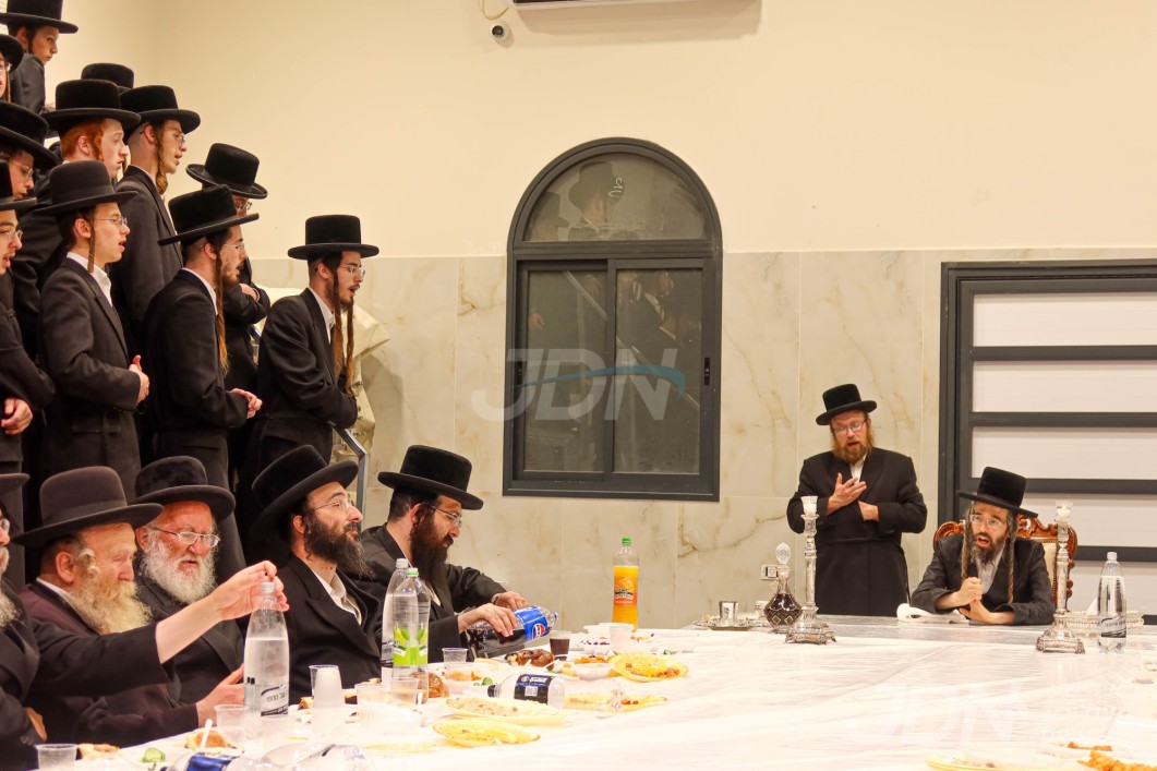 יארצייט פונעם אור החיים הק' זי"ע ביי האדמו"ר מזוועהיל