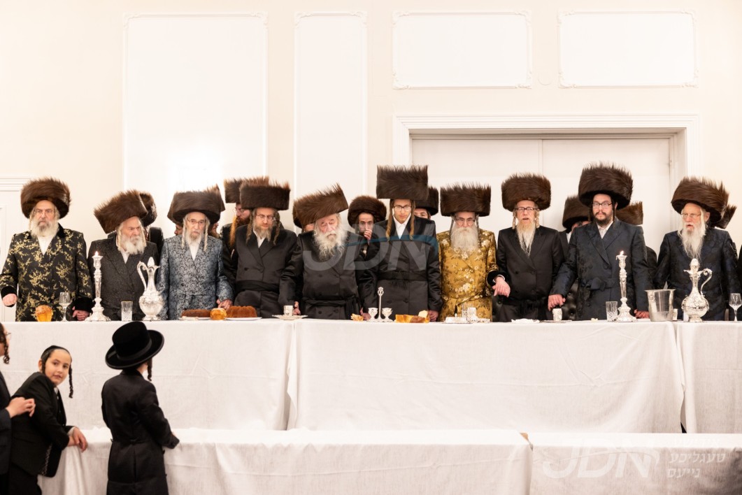 שמחת החתונה בבית טשערנאביל - אלעסק סטאניסלאוו - פארשעי - דזיקוב מאנסי