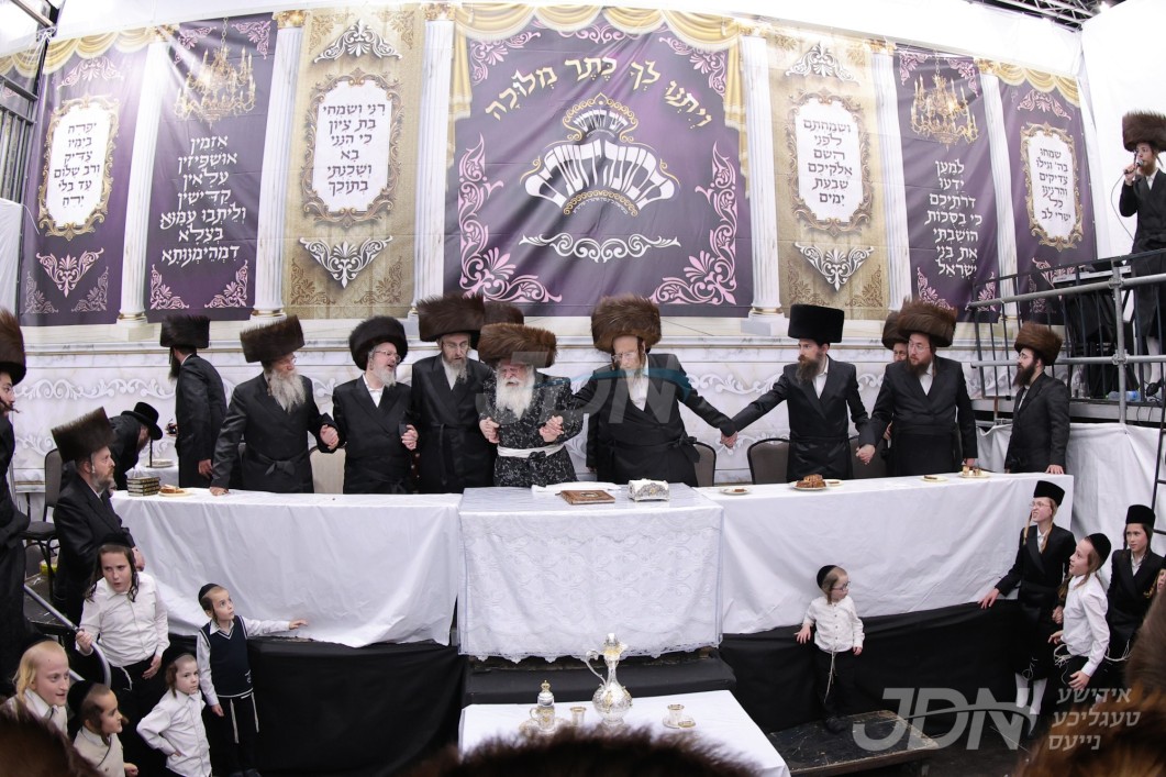 סוכות אין חצר הקודש נדבורנה ירושלים