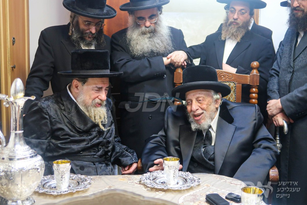 האדמו"ר מקאפיטשניץ באזוכט ביי האדמו"ר מראחמיסטריווקא