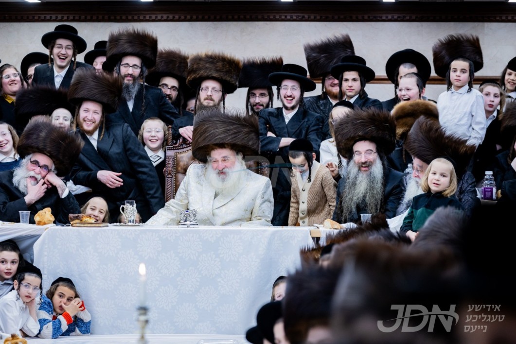 פורים אין חצר הקודש קראלי