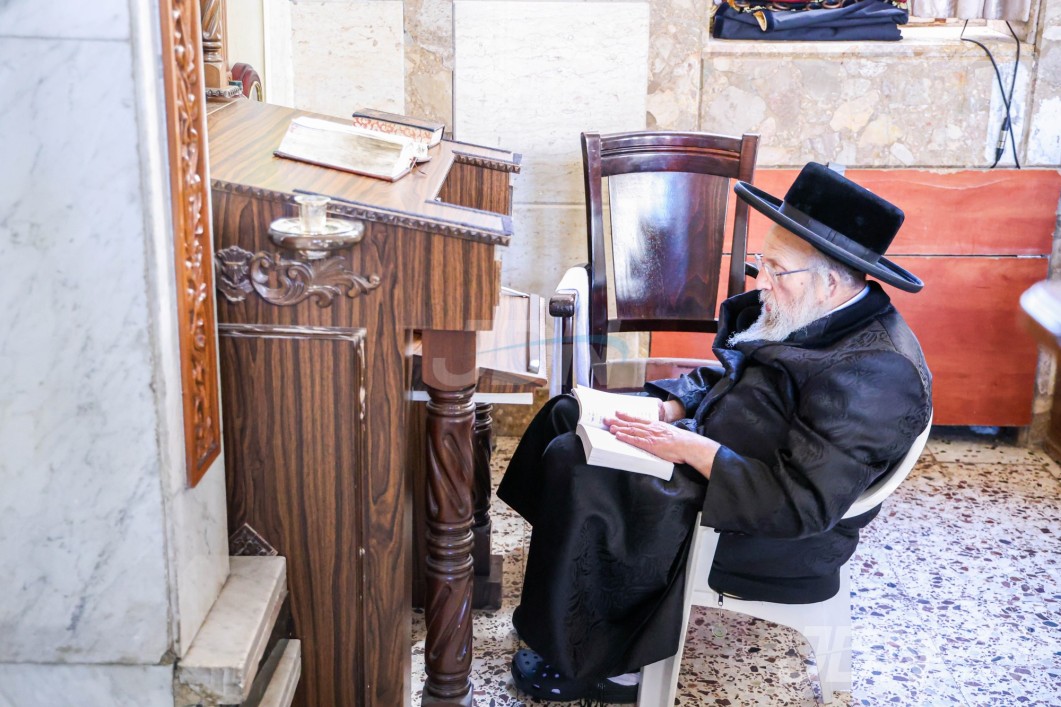 תשעה באב ביי האדמו"ר מפינסק קארלין
