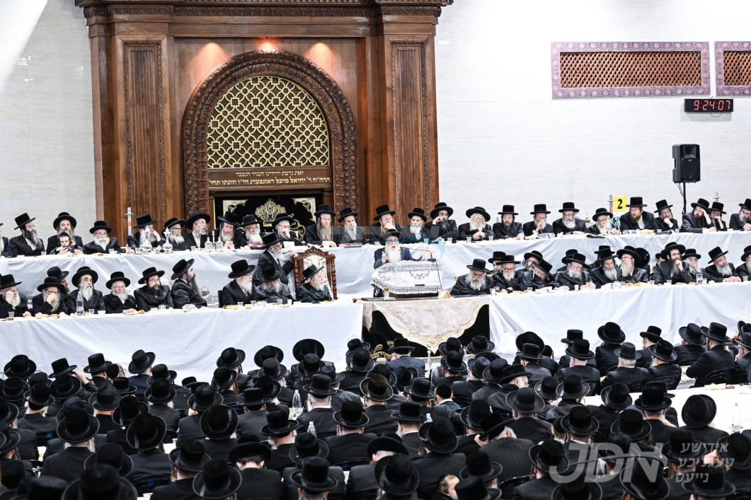 יארצייט פון הרה"ק מצאנז זי"ע ביי האדמו"ר מצאנז