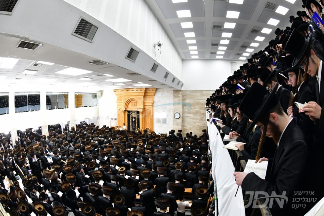 א' סליחות אין חצר הקודש סערט וויזניץ
