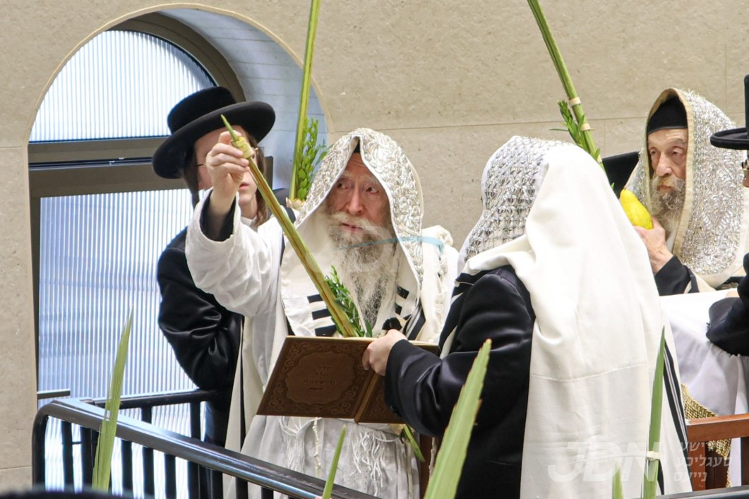 סוכות אין חצר הקודש פשעווארסק
