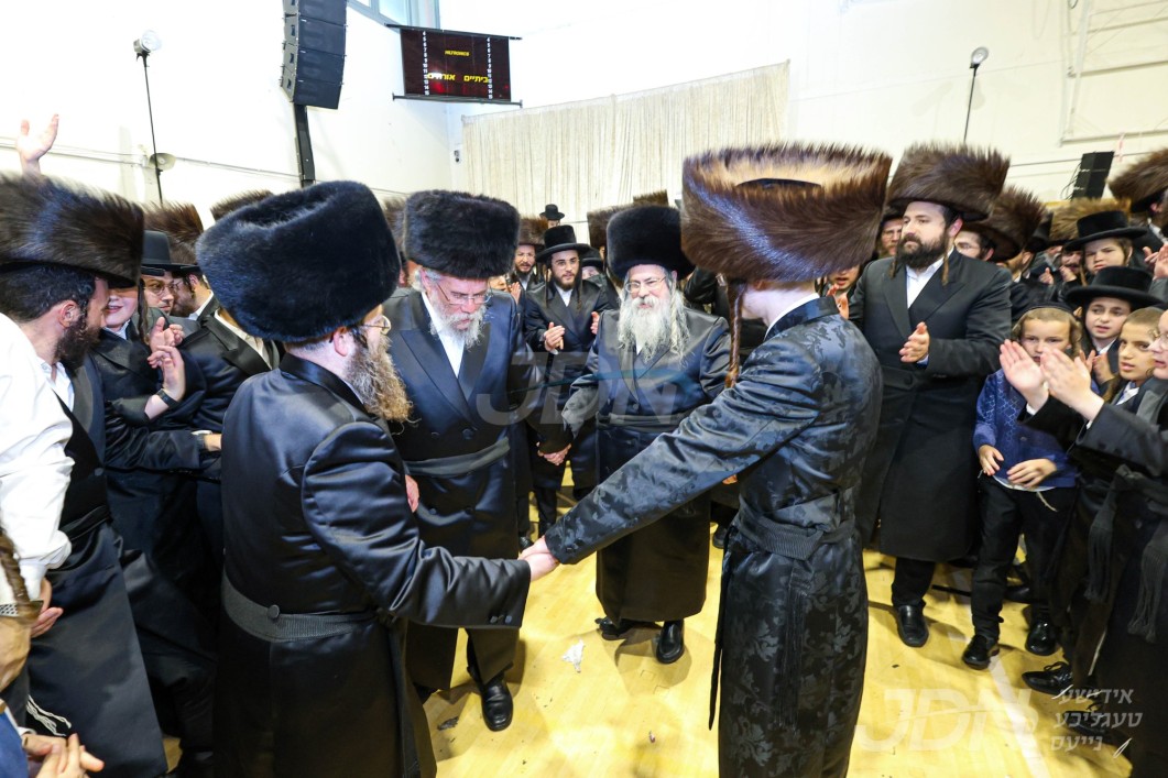 שמחת החתונה פון החתן אייניקל פון האדמו"ר מטאלנא מיט הכלה בת האדמו"ר מסוכוטשוב
