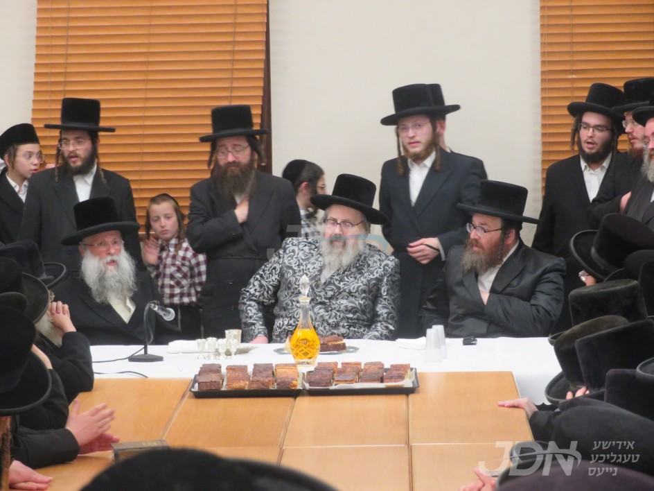 מעמד קבלת פנים פאר האדמו"ר מוויזניץ פון לאנדאן אין ביהמ"ד בעלזא אין הר יונה