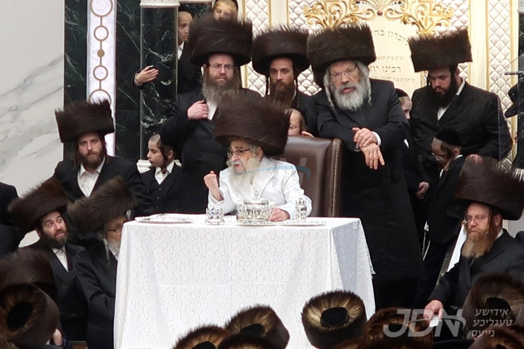 ערב און מוצאי ראש השנה אין חצר הקודש סאטמאר