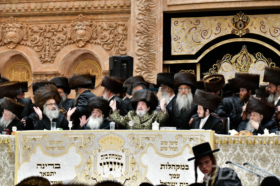 שמחת החתונה פון אן אייניקל פון האדמו"ר מוויזניץ