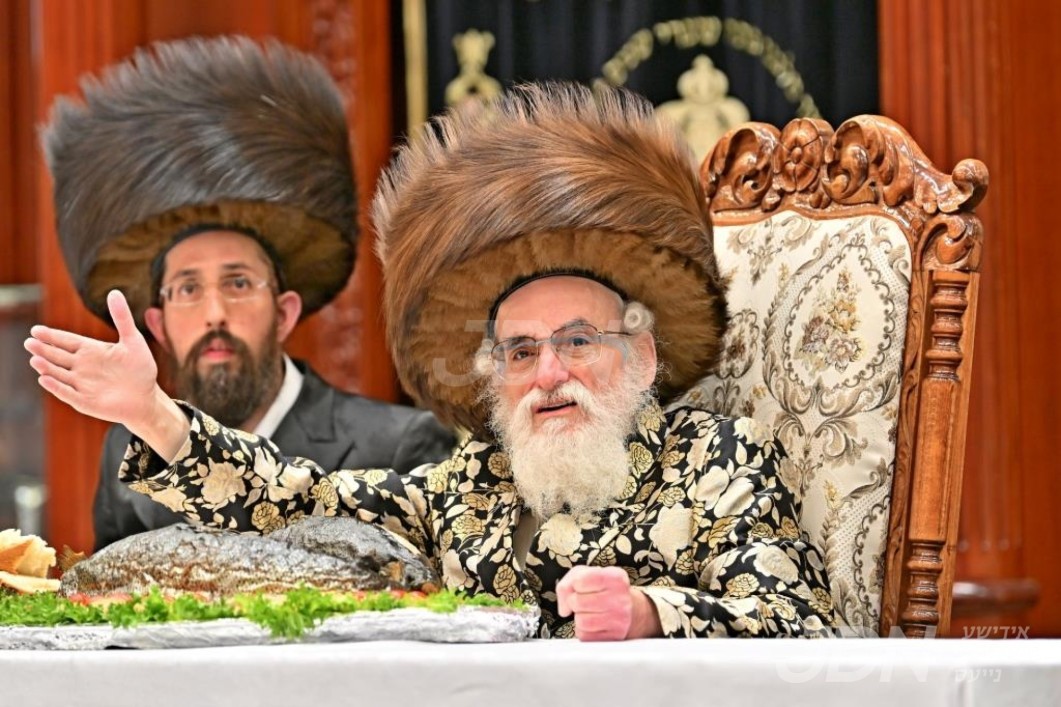 פורים אין חצר הקודש וויזניץ