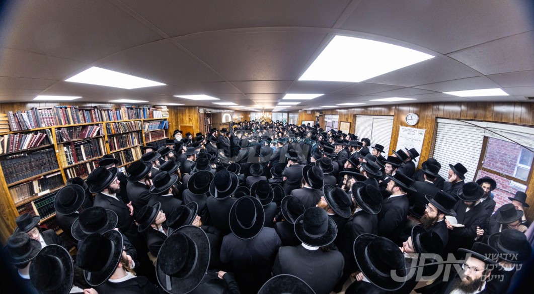 מסע הלוי' פון הגה"צ אבד"ק זאלישא זצ"ל