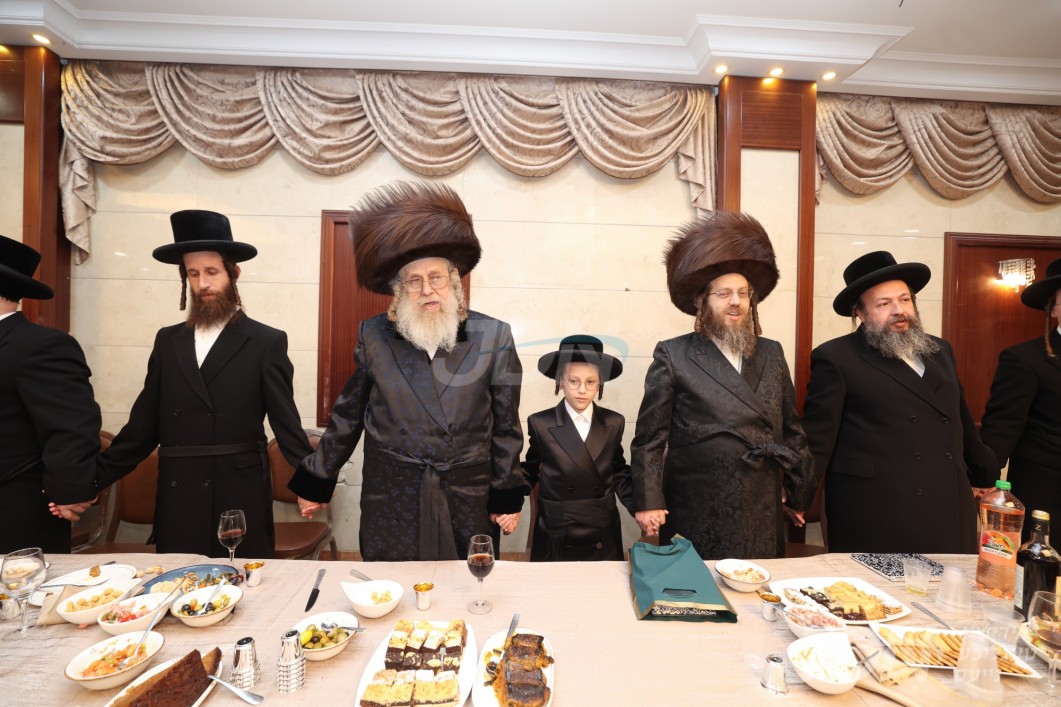 שמחת הבר מצוה פון אן אייניקל פון האדמו"ר מקאמארנא