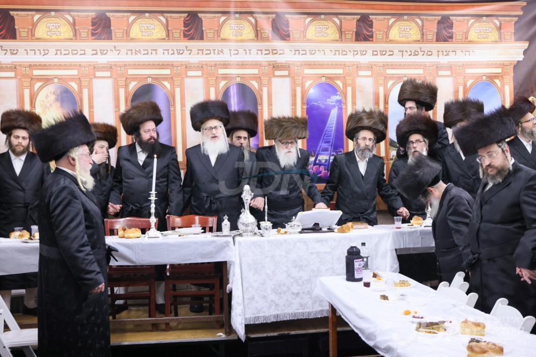 סוכות אין חצר הקודש קאשוי