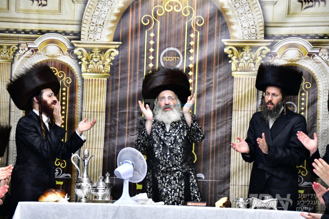 סוכות אין חצר הקודש זוטשקא אמסנא