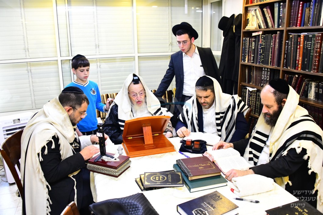 הגאון רבי מאיר צבי בערגמאן ביי התרת נדרים ערב ראש השנה