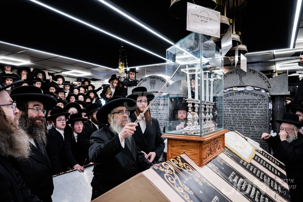 יארצייט פון הרה"ק מסאטמאר זי"ע ביי האדמו"ר מסאטמאר
