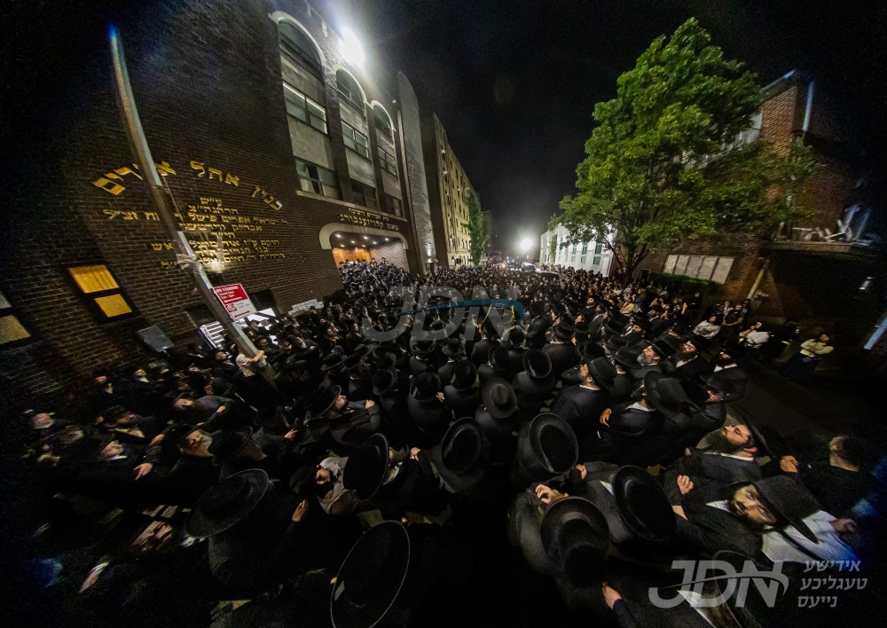 מסע הלוי' פון הרה"ג ר' צבי זאב בערגער זצ"ל דומ"ץ צאנז קלויזענבורג