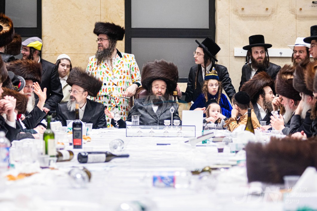 פורים אין חצר הקודש קאסוב