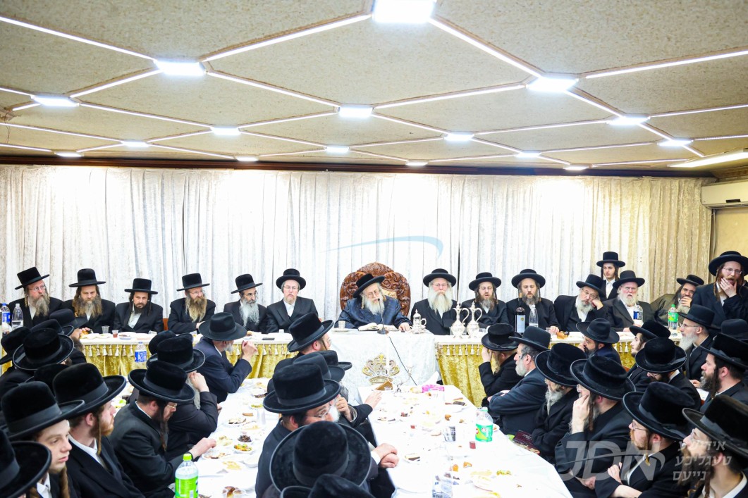 יארצייט פון הרה"ק בעל היכל הברכה מקאמארנא זי"ע ביי האדמו"ר מקאמארנא