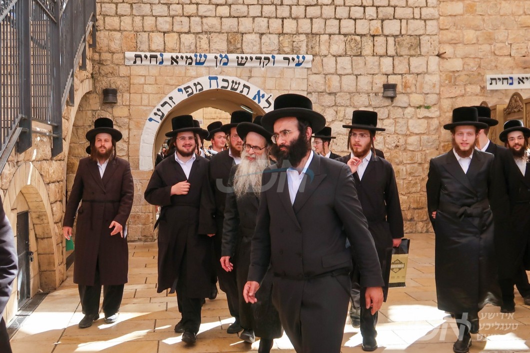 האדמו"ר מצאנז זוועהיל באזוכט אין ארה"ק
