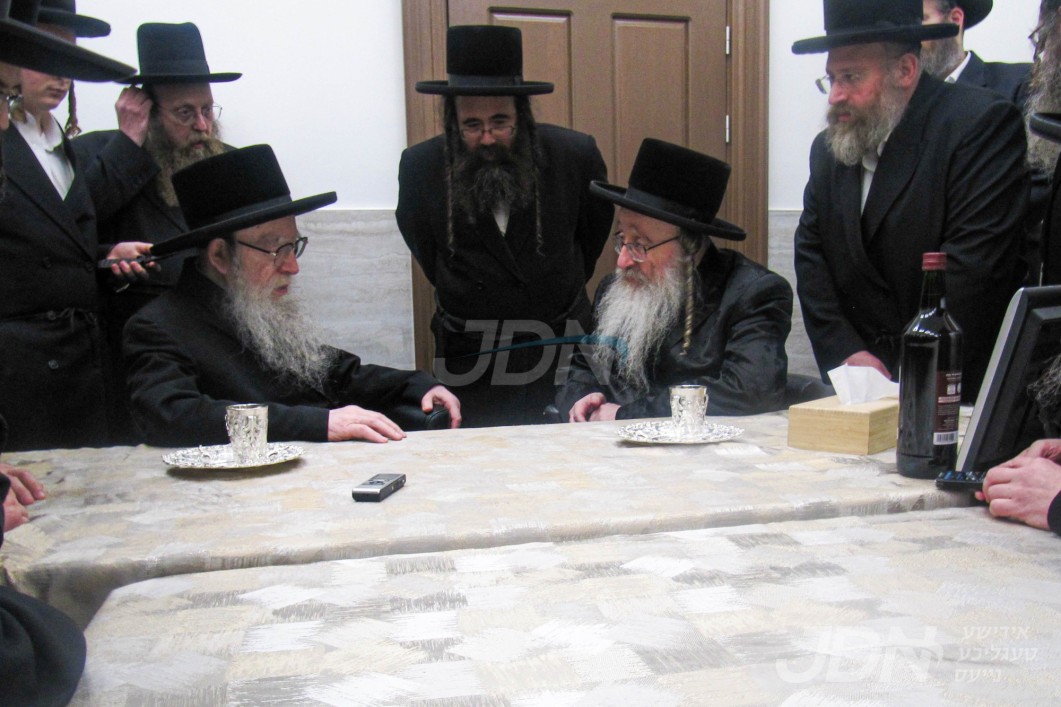 האדמו"ר מביאלא באזוכט אין אנטווערפן