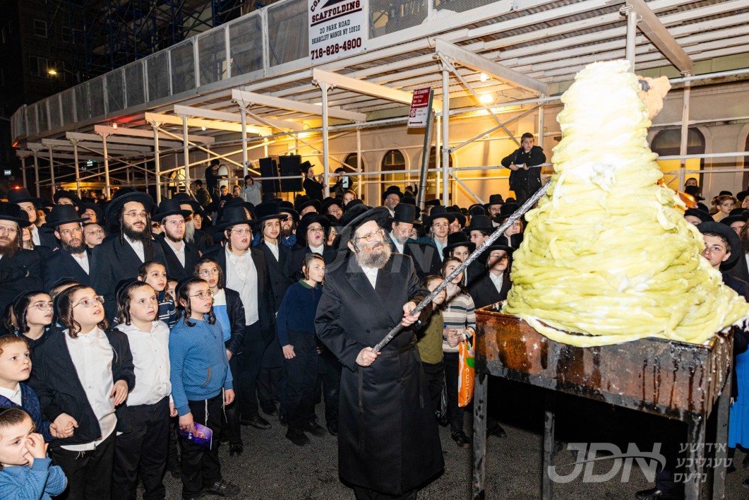 אבד"ק קראסנא ביים הדלקה ל"ג בעומר