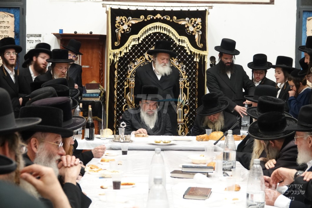 יארצייט פונעם אר"י הק' זי"ע ביי האדמו"ר מלעלוב אין צפת