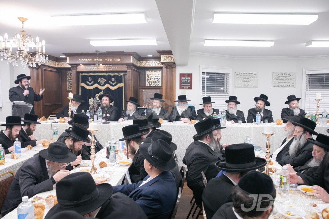 צענטראלע סעודת הילולא קדישא פון הרה"ק מווערדאן זי"ע