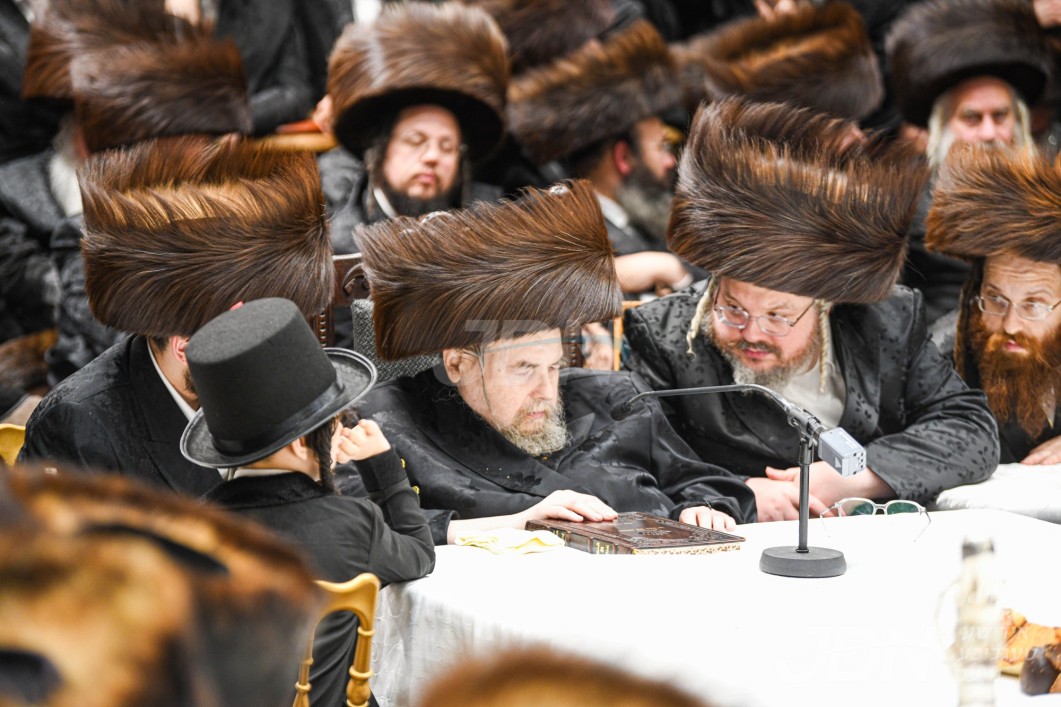 גרויסע שבת פאר חסידי בעלזא אין הר יונה מיט הרה"צ ר' אהרן מרדכי רוקח, אפגערופן די לעצטע מינוט צוליב די מצב הבריאות ביי האדמו"ר מבעלזא לרפו"ש